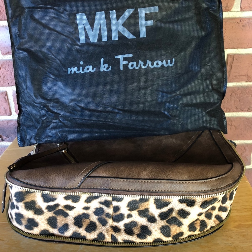 Mia K Farrow NWOT Hobo Handbag with dust bag